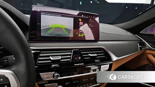 BMW 5 Series (G30) 2020 Серебристо-серый из Кореи, фото 6