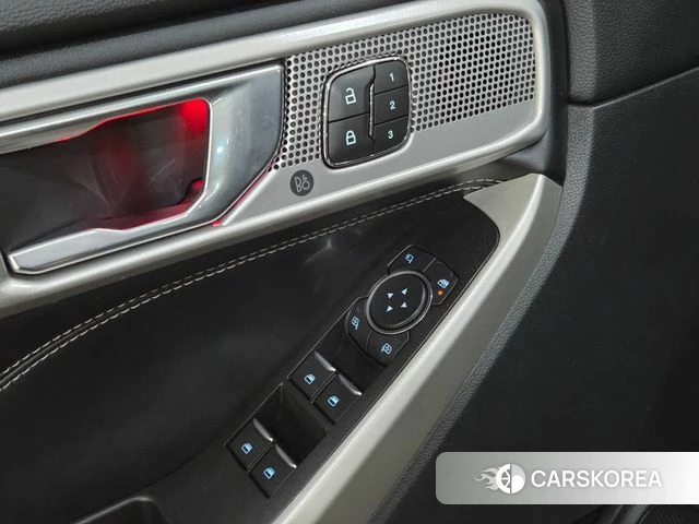 Ford Explorer 6th Generation 2022 Черный из Кореи, фото 6