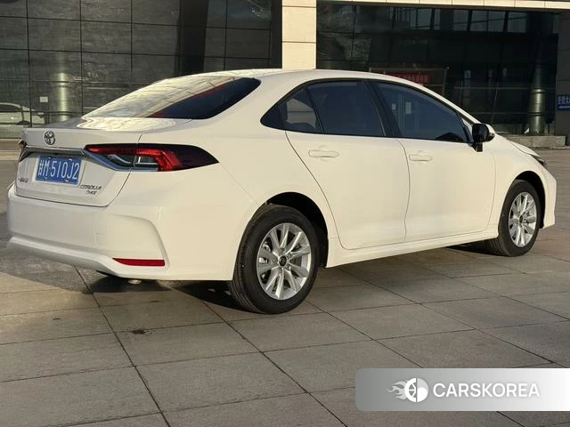 Toyota Corolla 2023 Белый из Китая, фото 6
