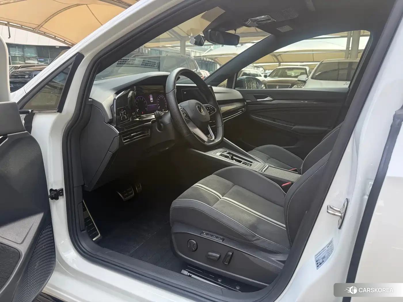 Volkswagen Golf 2022 Белый из Китая, фото 6
