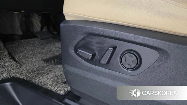 Hyundai Staria 2023 Черный из Кореи, фото 6