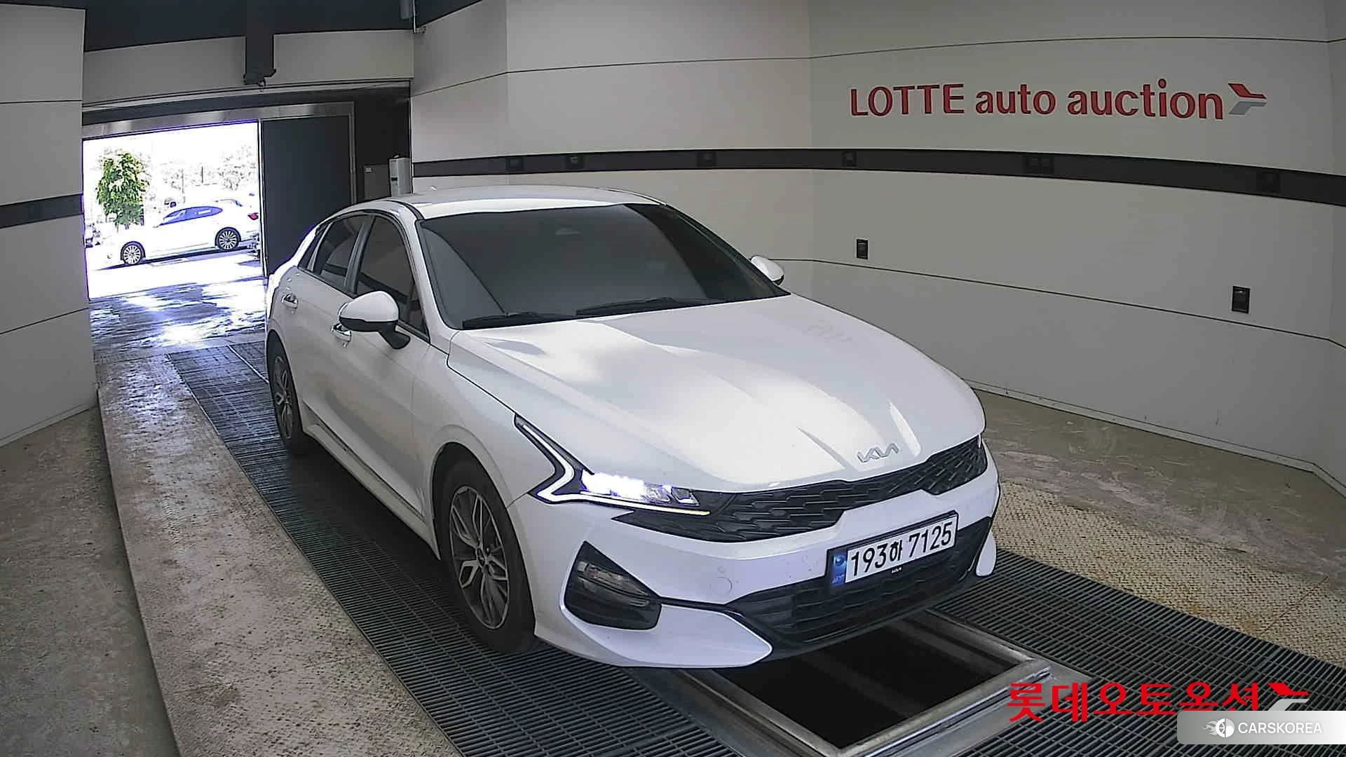 Kia K5 2022 Snow White Pearl (optional) из Кореи, фото 6