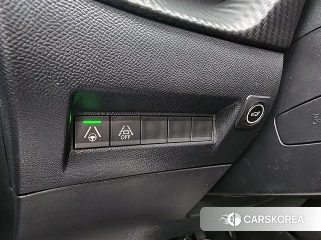 Peugeot 2008 Second generation 2021 Белый из Кореи, фото 6