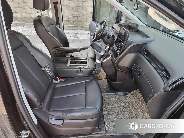 Hyundai Staria 2022 Черный из Кореи, фото 6