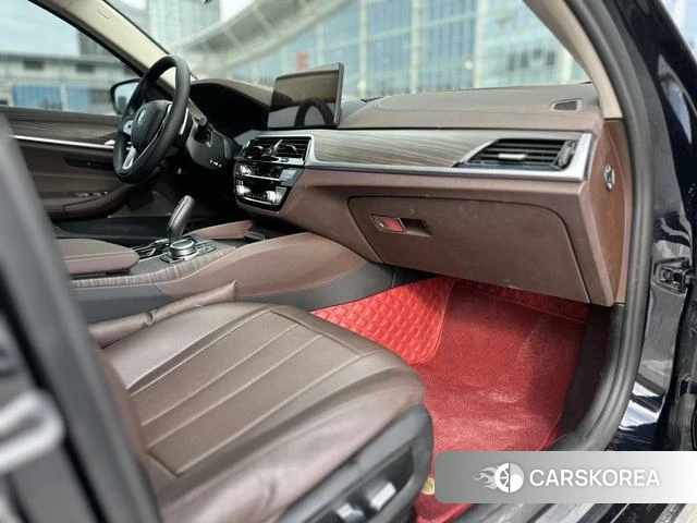 BMW 5 series 2022 Черный из Китая, фото 6