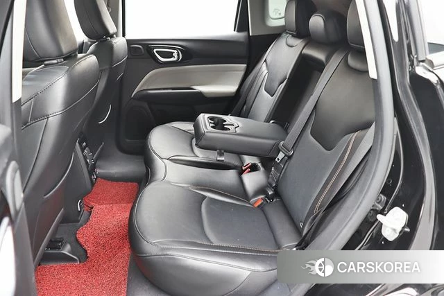 Jeep Compass 2nd Generation 2022 Черный из Кореи, фото 6