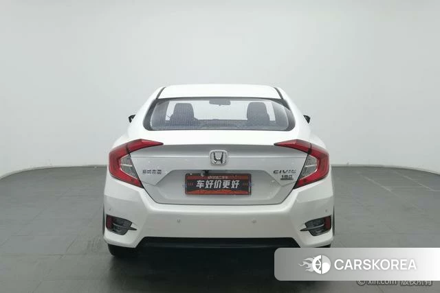 Honda Civic 2018 Белый из Китая, фото 6
