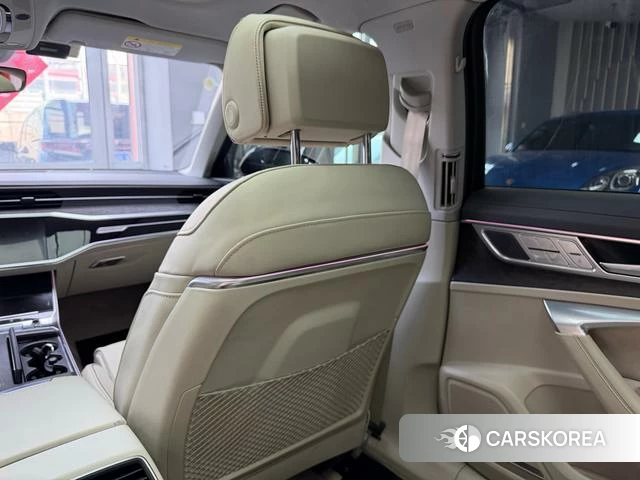 Audi A6L 2021 Черный из Китая, фото 6