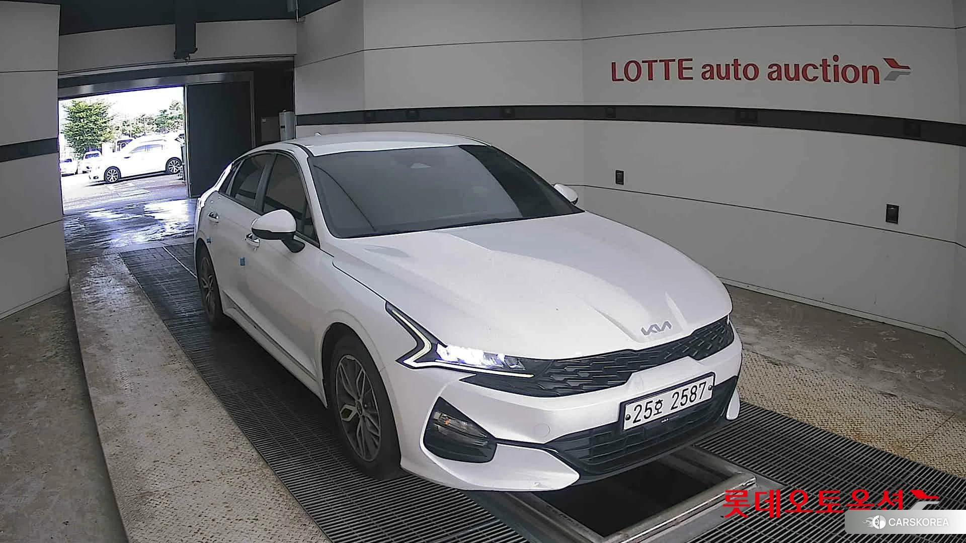 Kia K5 2022 Белый из Кореи, фото 6
