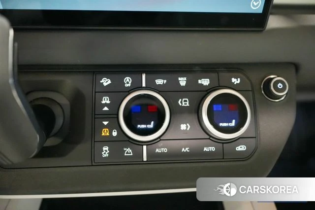 Land Rover Defender (L663) 2024 Черный из Кореи, фото 6