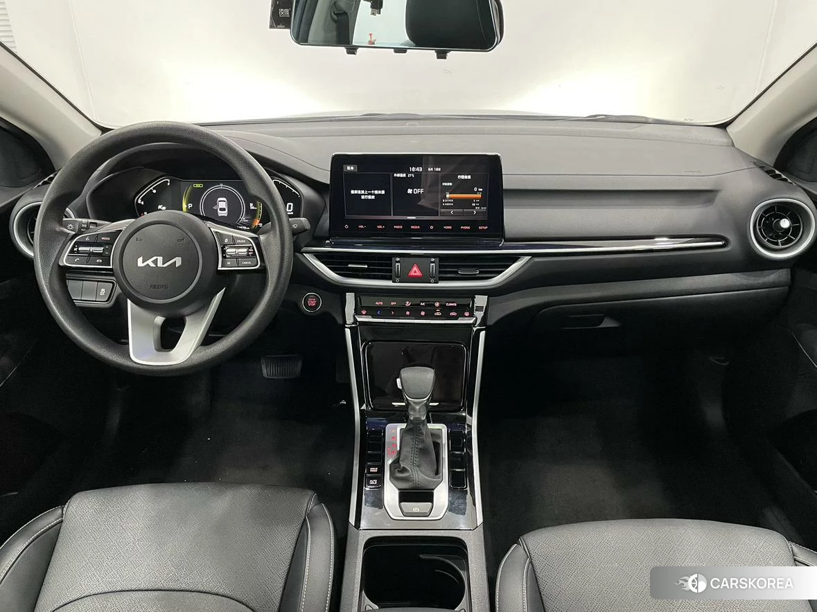 Kia K3 2021 Серебристо-серый из Китая, фото 6