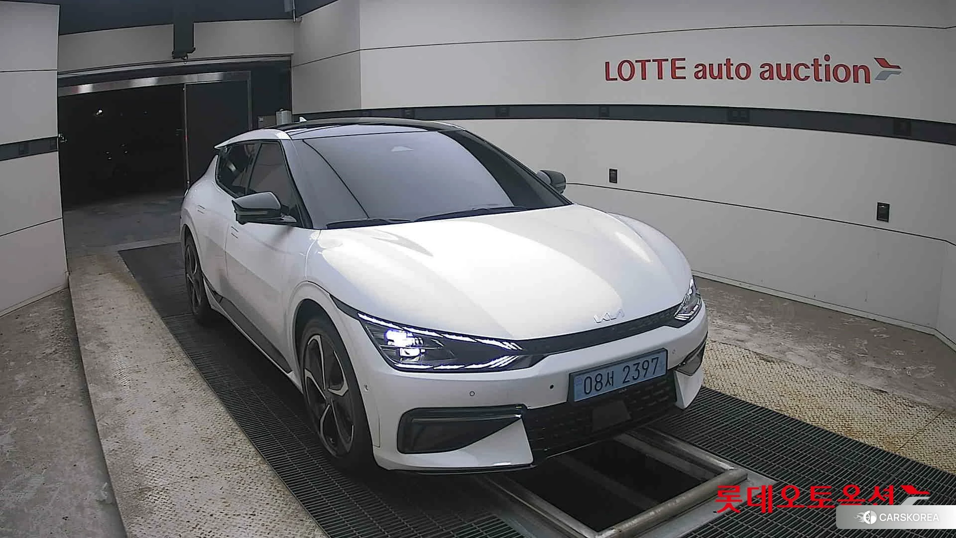 Kia EV6 2023 Белый из Кореи, фото 6
