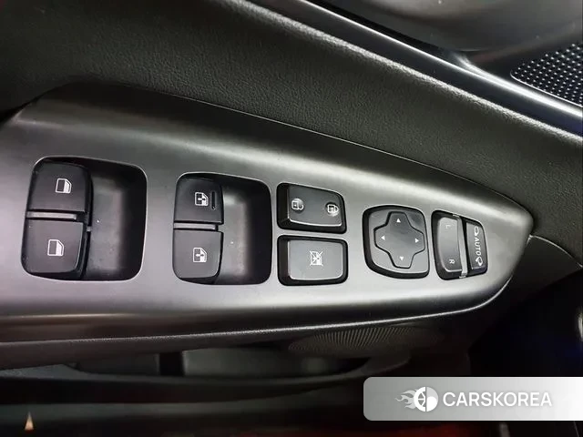 Hyundai Kona 2019 Серебристо-серый из Кореи, фото 6