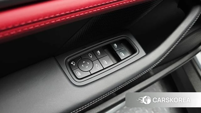Porsche Taycan 2025 Серебряный из Кореи, фото 6