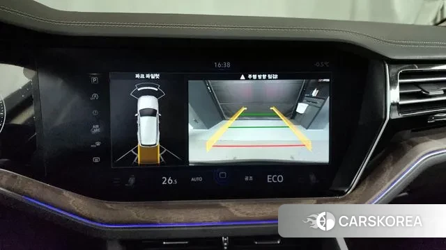 Volkswagen Touareg 3rd generation 2020 Черный из Кореи, фото 6