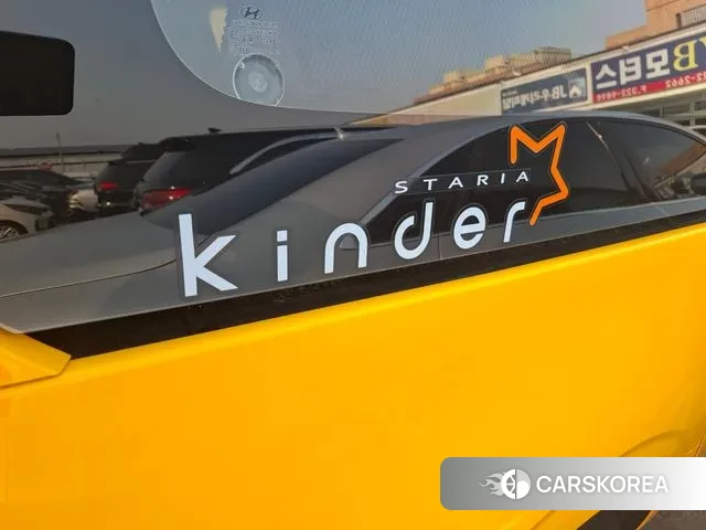 Hyundai Staria 2023 Желтый из Кореи, фото 6