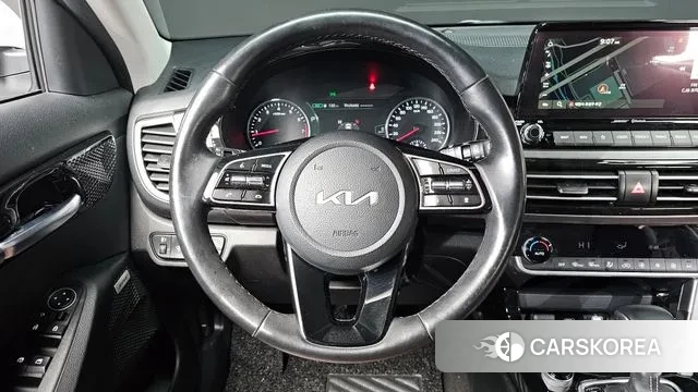 Kia Seltos 2022 Белый из Кореи, фото 6