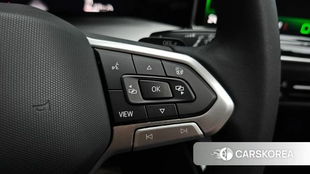 Volkswagen Golf 8th Generation 2025 Белый из Кореи, фото 6