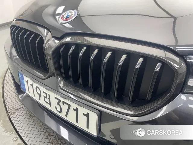 BMW 5 Series (G30) 2022 Серый из Кореи, фото 6