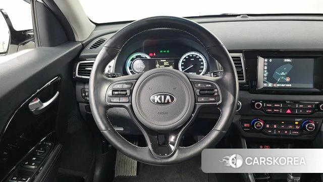 Kia Niro 2018 Белый из Кореи, фото 6