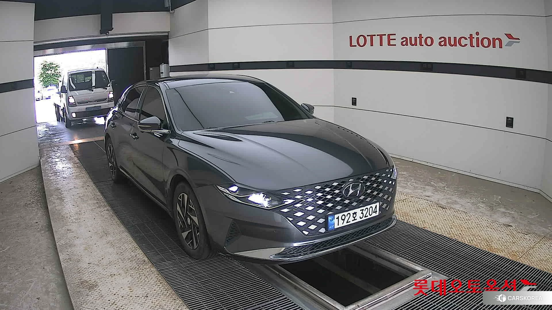 Hyundai Grandeur Hybrid 2023 Nocturne Grey Metallic из Кореи, фото 6