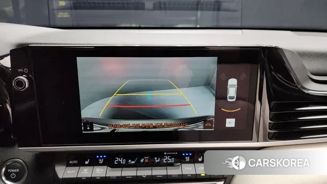 Toyota Camry (XV80) 2025 Серебряный из Кореи, фото 6