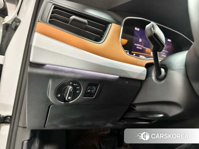 Volkswagen Bora 2025 Белый из Китая, фото 6