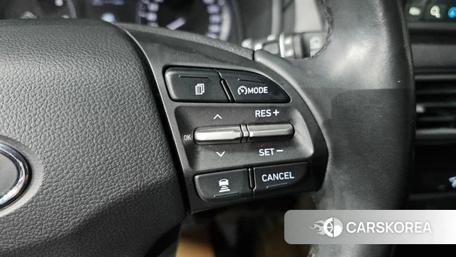 Hyundai Kona 2020 Светло-серебряный цвет из Кореи, фото 6