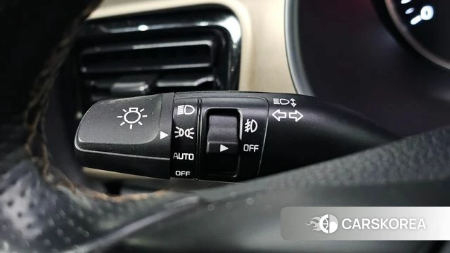 Kia Stonic 2018 Красный из Кореи, фото 6