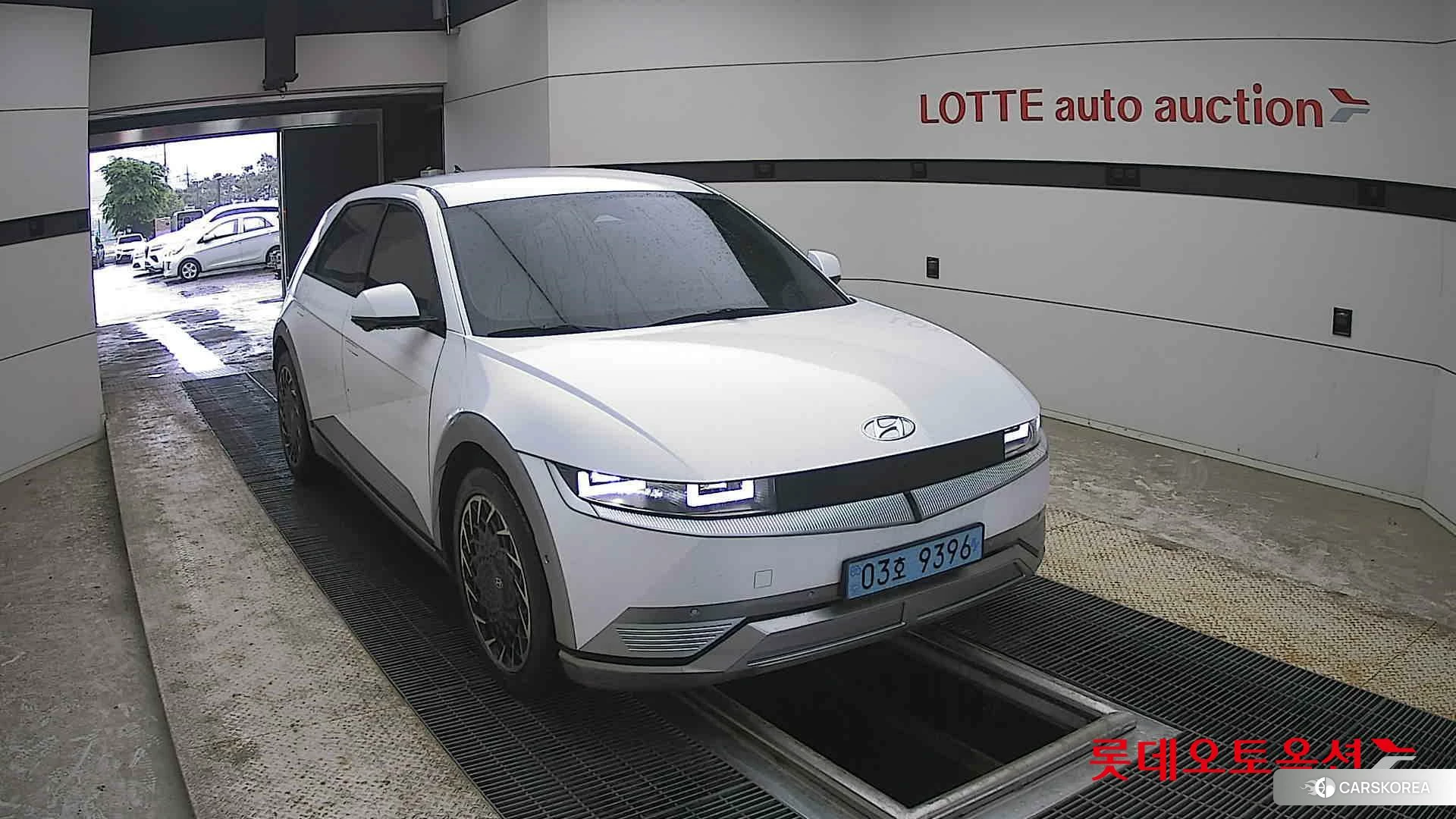 Hyundai IONIQ 5 2022 Atlas White из Кореи, фото 6