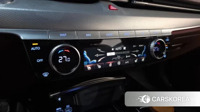 Genesis Electrified G80 (RG3) 2022 Белый из Кореи, фото 6