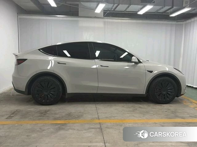 Tesla Model Y 2021 Темно-серый из Китая, фото 6
