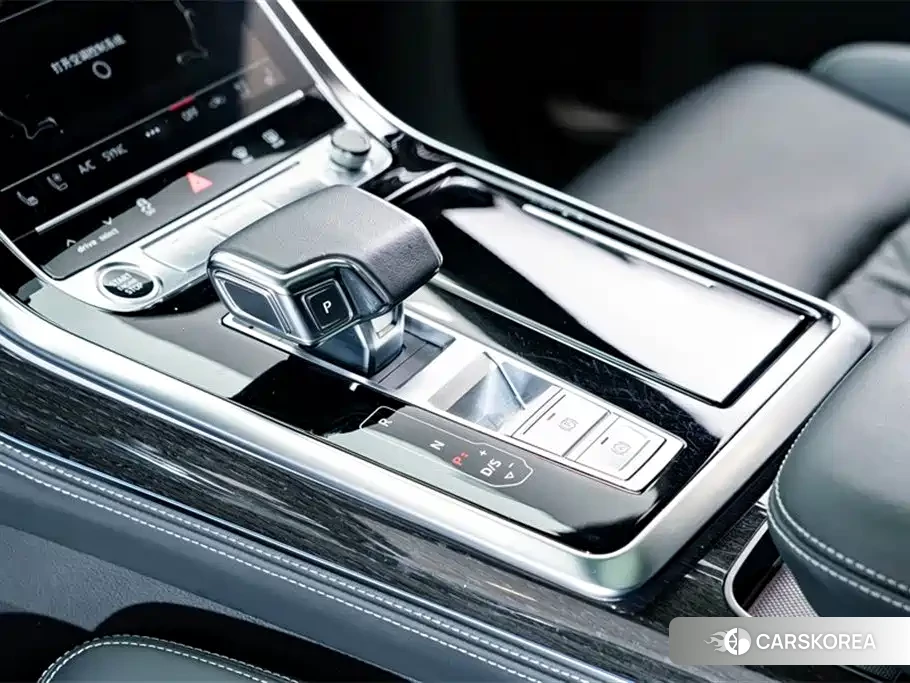 Audi Q8 2022 Черный из Китая, фото 6