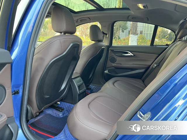 BMW 1 series 2019 Синий из Китая, фото 6