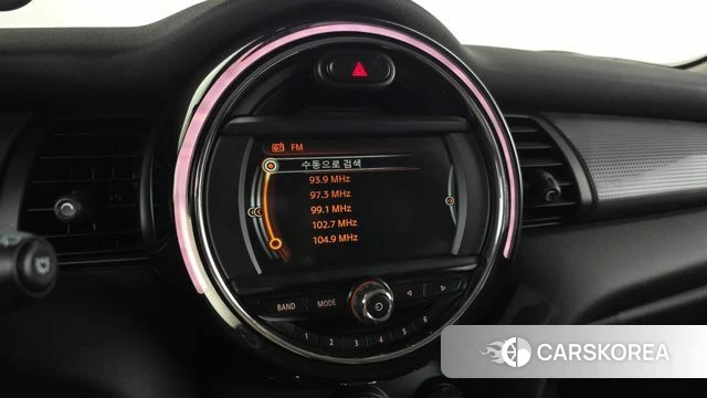 Mini Cooper 2018 Жемчужный цвет из Кореи, фото 6