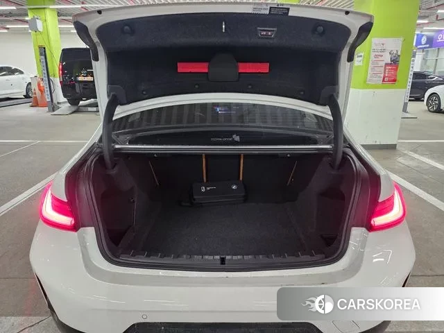 BMW 3 Series (G20) 2025 Белый из Кореи, фото 6