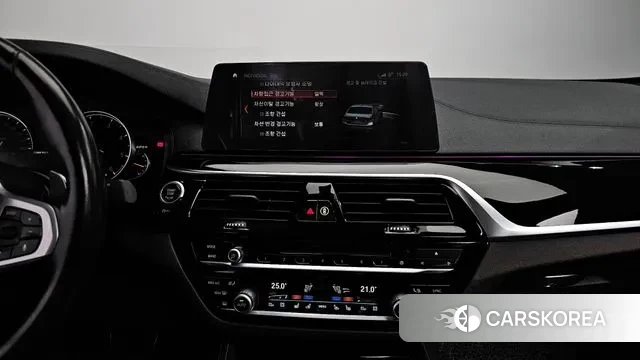 BMW 5 Series (G30) 2018 Синий из Кореи, фото 6