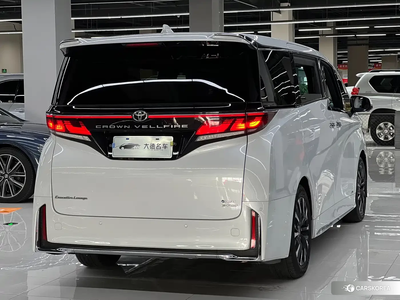 Toyota Vellfire 2024 Белый из Китая, фото 6