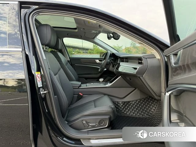 Audi A6L 2023 Черный из Китая, фото 6