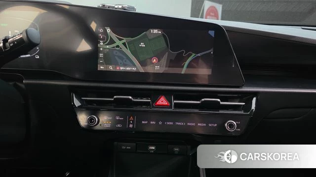 Kia Di Ol Nu Niro 2022 Белый из Кореи, фото 6