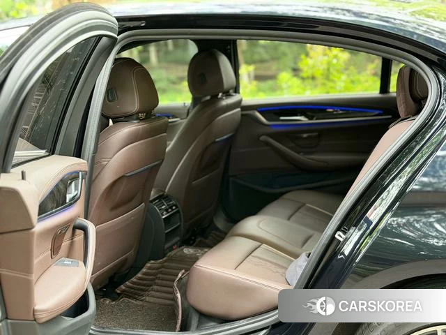 BMW 5 series 2021 Черный из Китая, фото 6