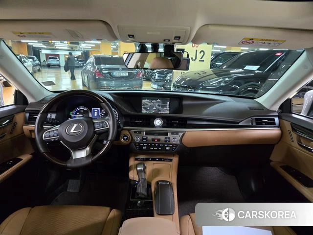 Lexus New ES300h 2018 Серый из Кореи, фото 6