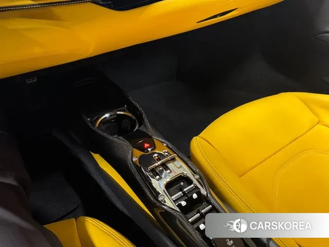 Ferrari 296 GTS 2023 Желтый из Кореи, фото 6