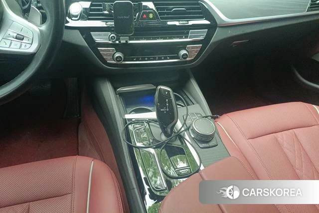 BMW 5 series 2023 Черный из Китая, фото 6