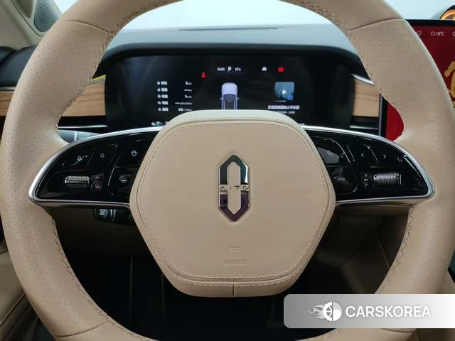AITO Ask the world M5 2024 Серебристо-серый из Китая, фото 6