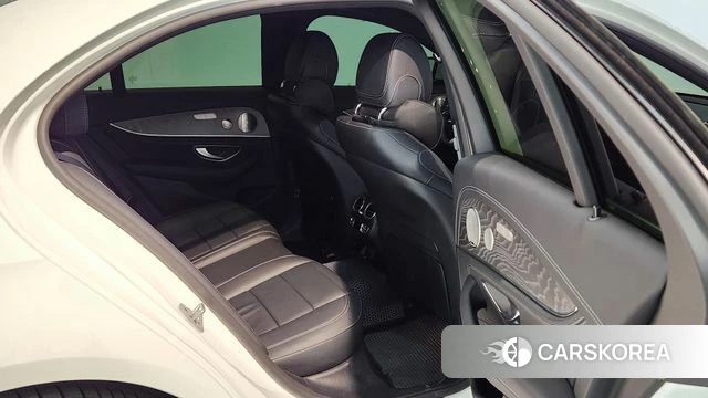 Mercedes-Benz E-Class W213 2022 Белый из Кореи, фото 6