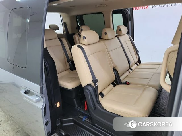 Hyundai Staria 2022 Серебряный из Кореи, фото 6