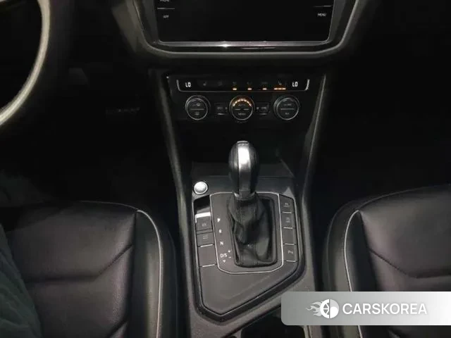 Volkswagen Tiguan second Generation 2018 Белый из Кореи, фото 6