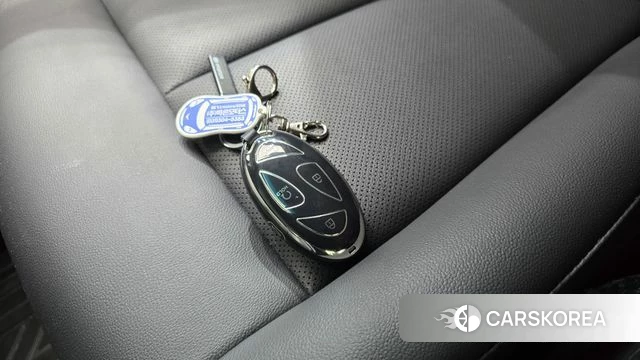 Hyundai Staria 2025 Белый из Кореи, фото 6
