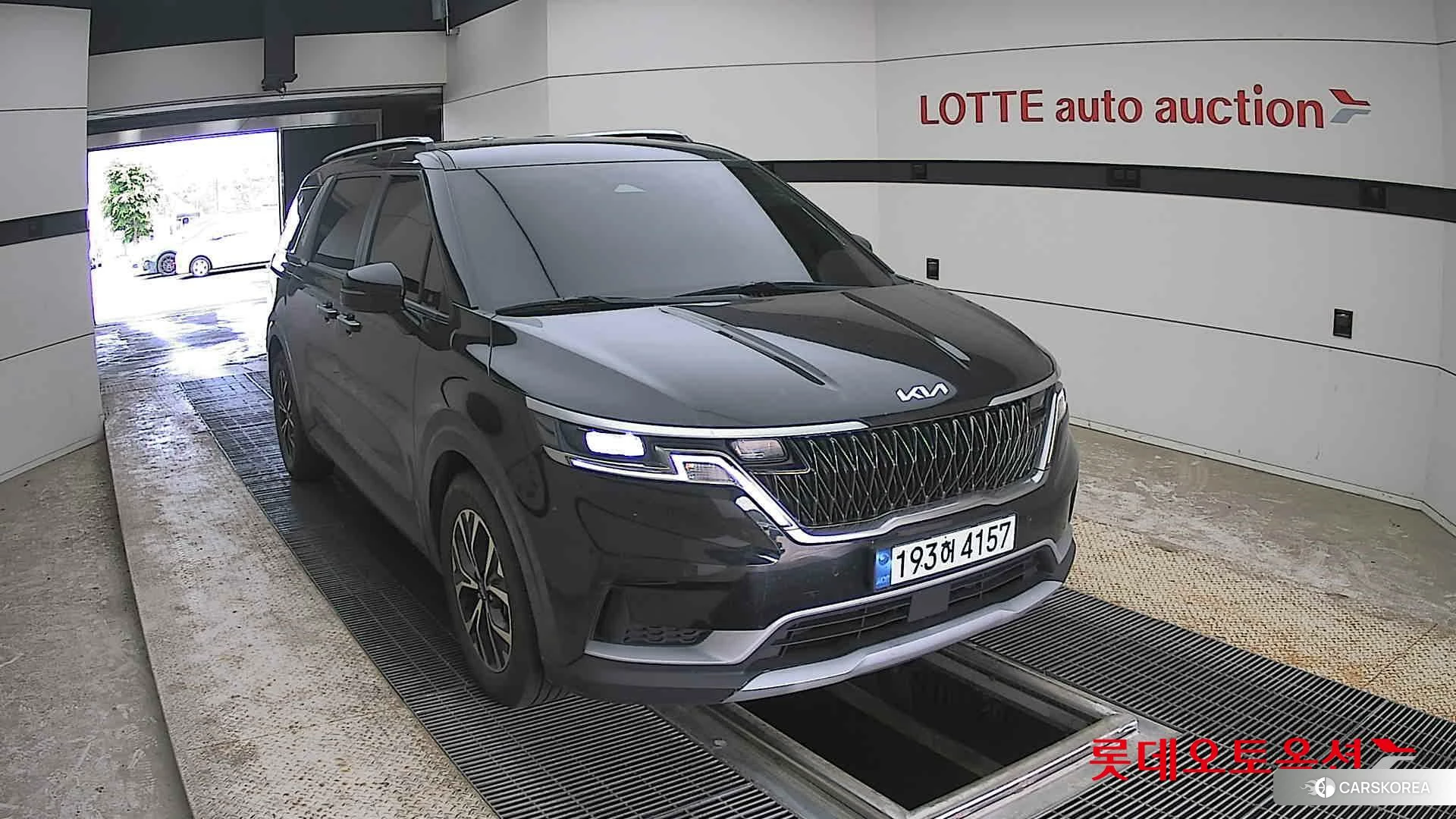 Kia Carnival 2023 Aurora Black Pearl из Кореи, фото 6